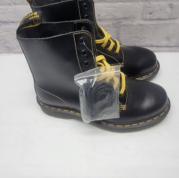 Dr Doc Martens 1460 PASCAL LEATHER LACE UP BOOTS Mens Size 5 Women's 6 - Picture 6 of 8